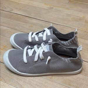 Tommy Bahama No Tie Cozy Memory Foam Sneakers